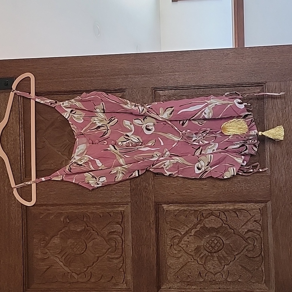 Yireh floral dusty rose colored Romper, size medium. Great condition